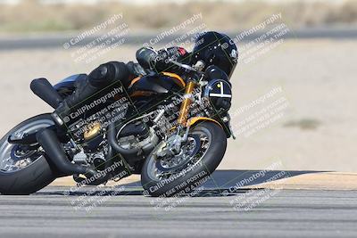 media/Oct-13-2025-Moto Forza (Mon) [[a66d839500]]/3-B Group/Session 3 (Turn 16)/